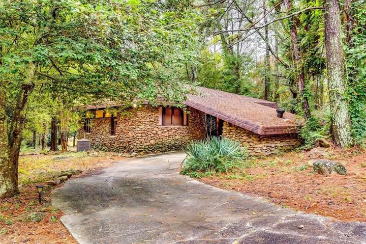 Property Photo: 1271 Eastview Road NE GA 30012