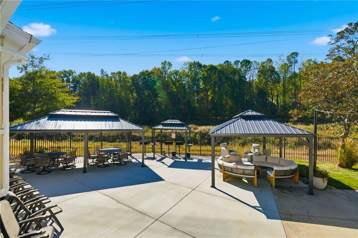 Property Photo: 1015 Wingate Way GA 30350