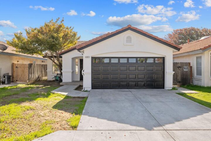 Property Photo:  4247 W Weldon Avenue  CA 93722 