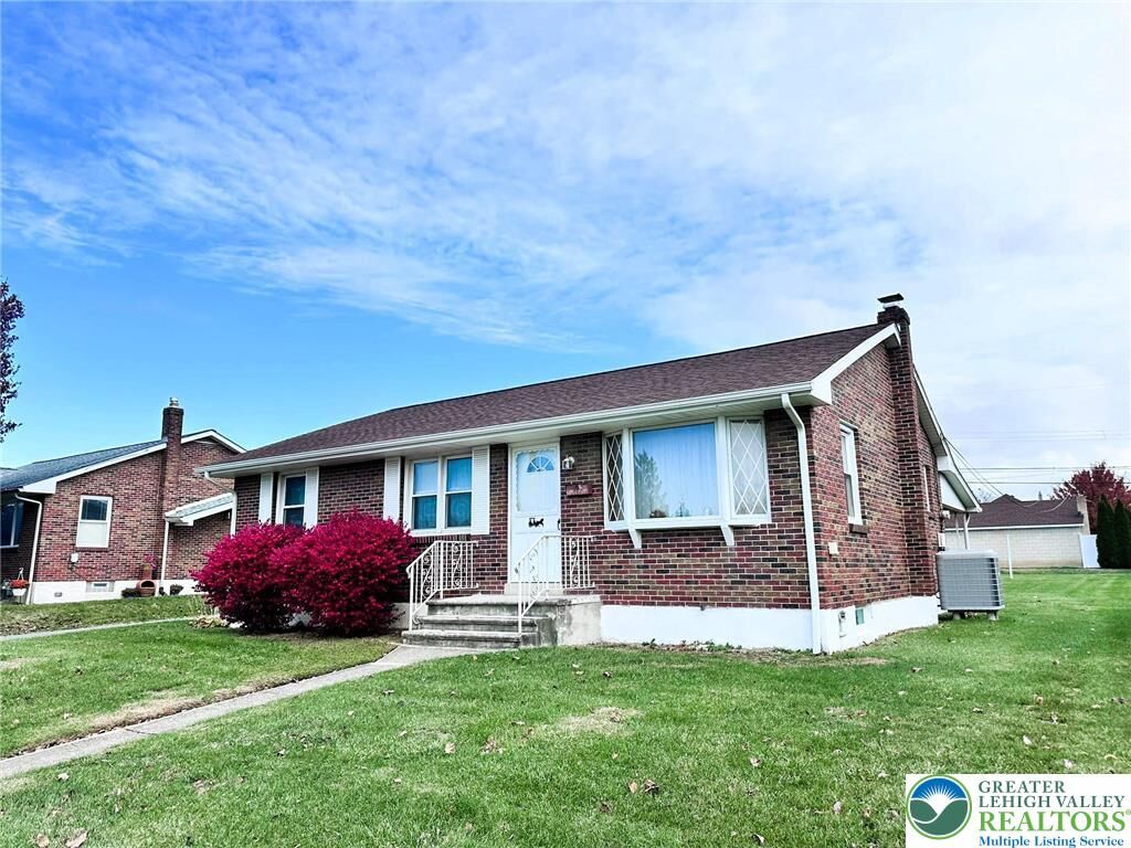 Property Photo: 127 S 7th Street PA 18037