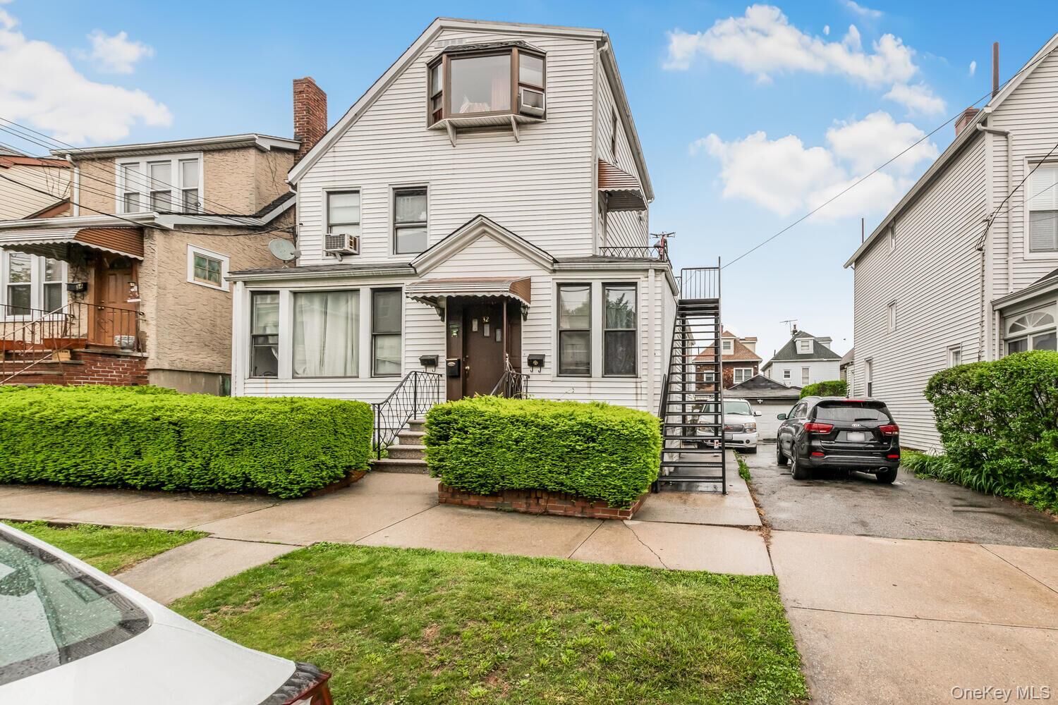 Property Photo:  32 Alexander Avenue  NY 10704 