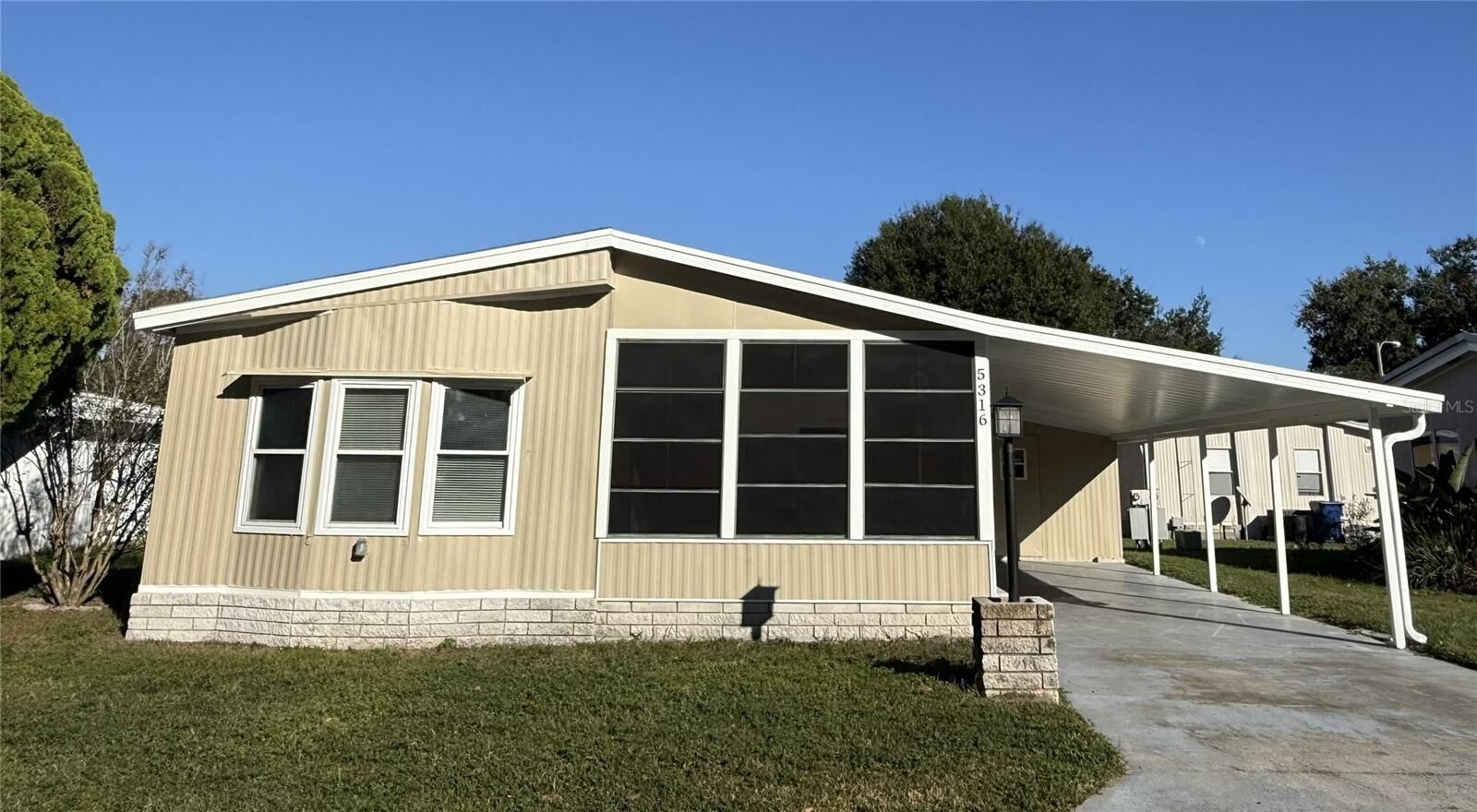 Property Photo: 5316 Ixora Street FL 33541