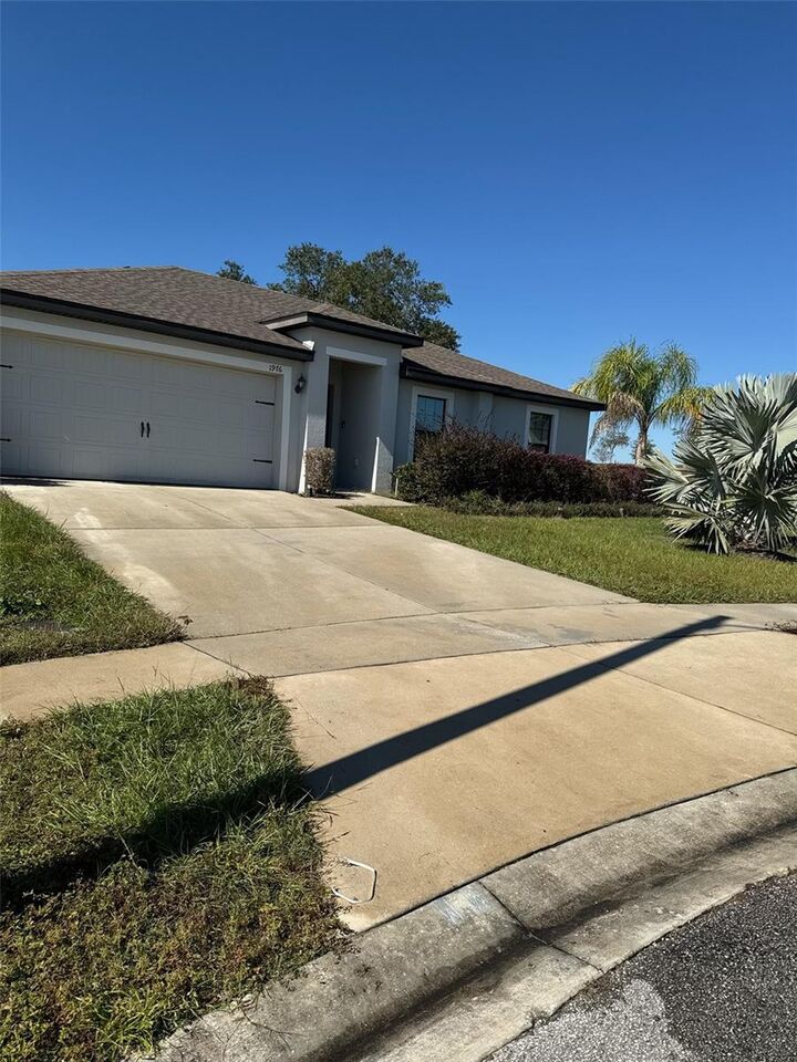 Property Photo: 1976 Piedmont Court FL 34753