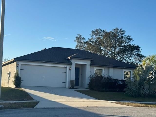 Property Photo: 1976 Piedmont Court FL 34753