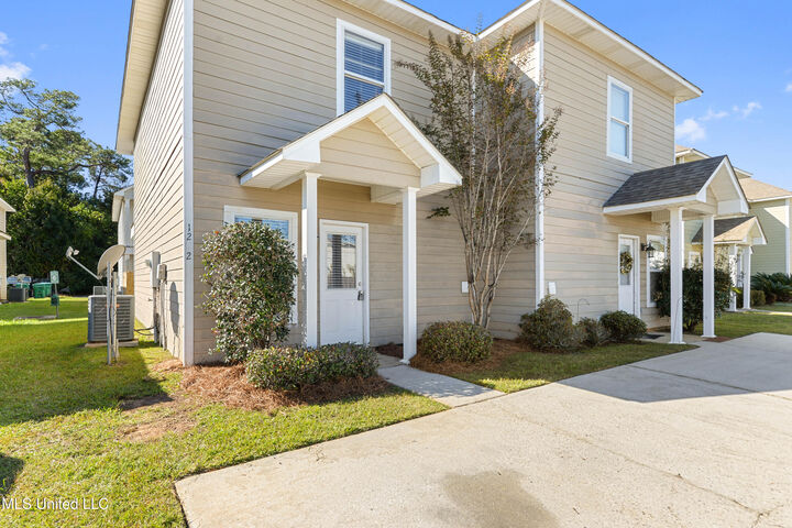 Property Photo: 1272 Tropical Cove MS 39507