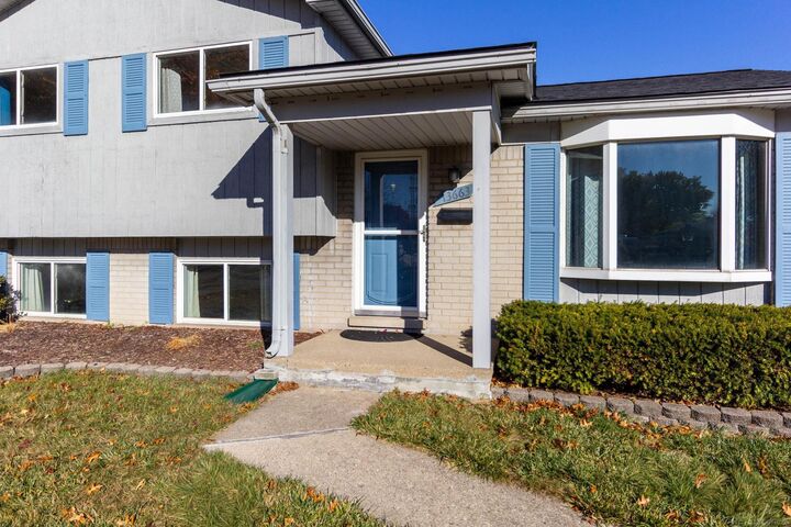 Property Photo:  13663 Riverwood Drive  MI 48312 