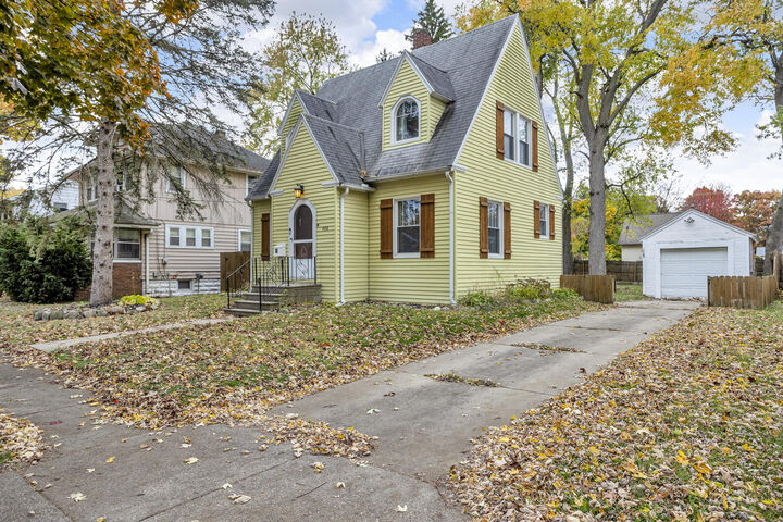 Property Photo:  408 N Pleasant Street  MI 49202 