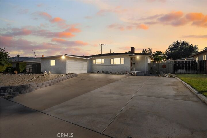 Property Photo: 614 Naomi CA 92374