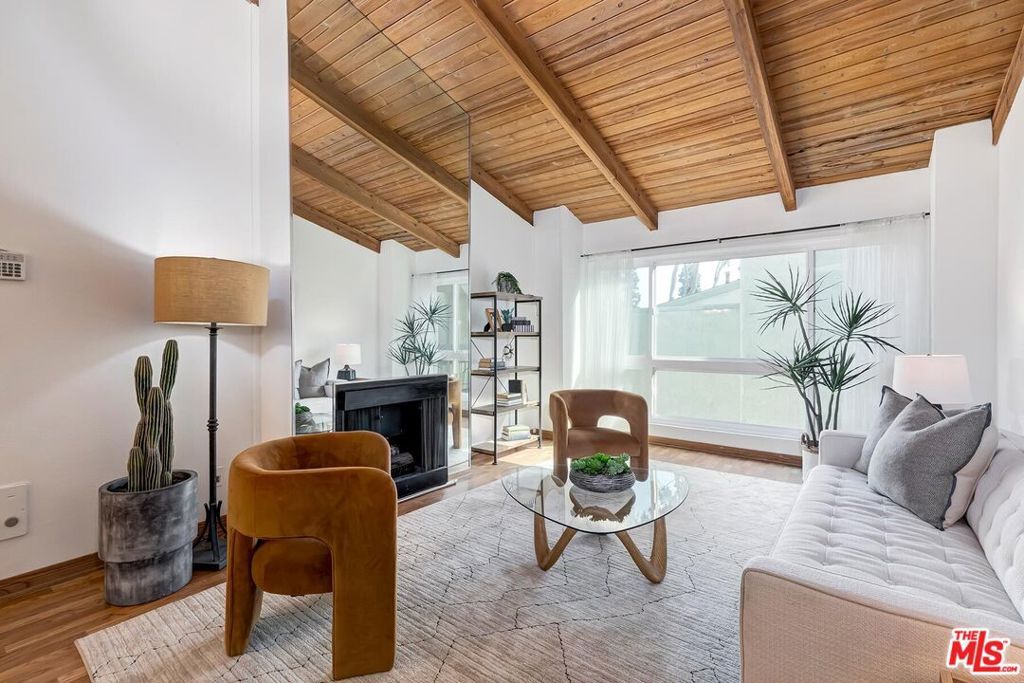 Property Photo: 4900 Overland Avenue 315 CA 90230