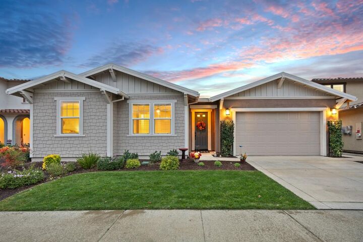 Property Photo: 3177 Hinsdale Court CA 95630