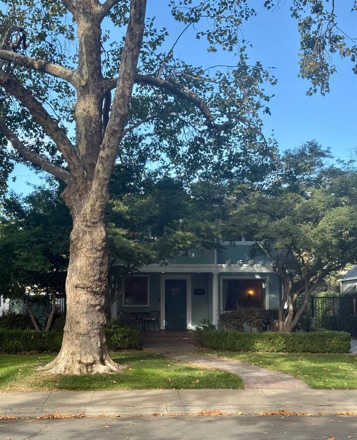 1372 43rd Street  Sacramento CA 95819 photo