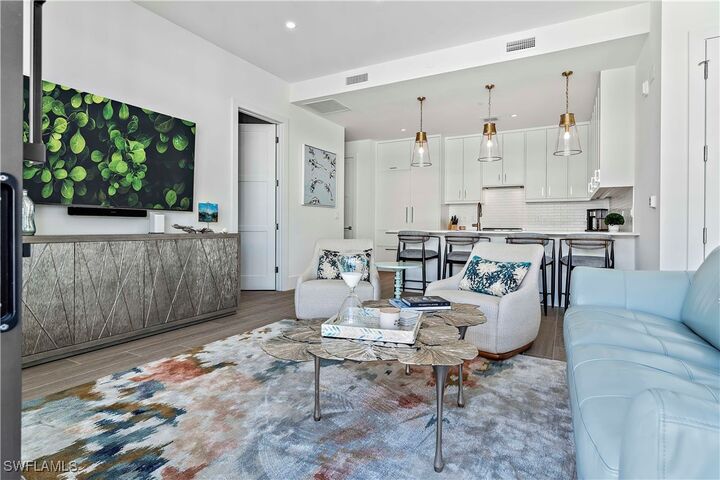 Property Photo: 850 Central Avenue 310 FL 34102