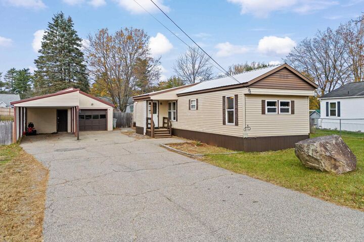 Property Photo:  11 Evelyn Avenue  NH 03077 