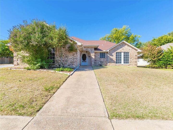 Property Photo: 6501 Patsy Lane TX 76148