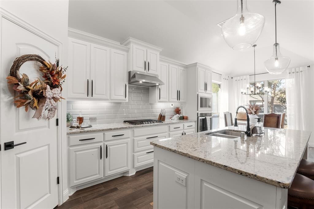 Property Photo: 5121 Shallow Pond Drive TX 76227