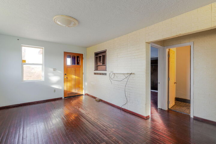 Property Photo:  385 SE B Street  OR 97741 