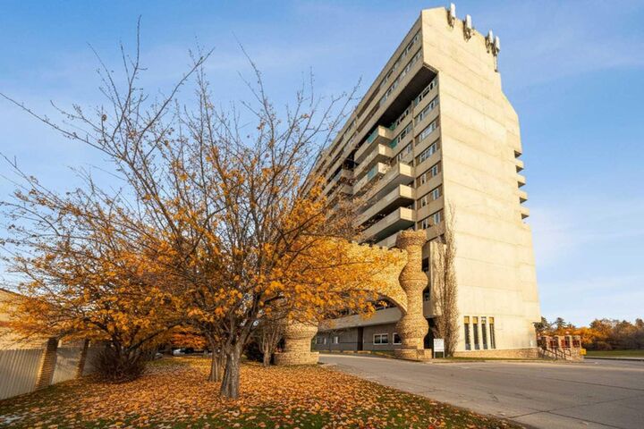 Property Photo: 4902 37 Street 306 AB T4N 6M9