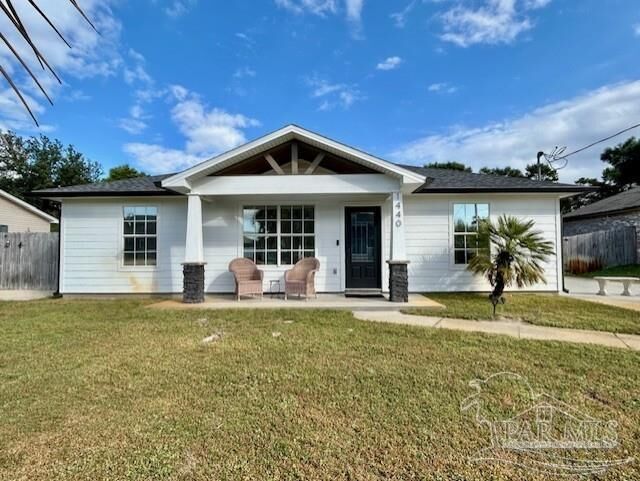 Property Photo: 1440 Central Pkwy FL 32563