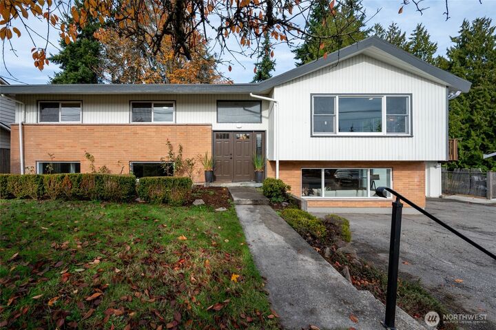 324 NW 195th Street  Shoreline WA 98177 photo