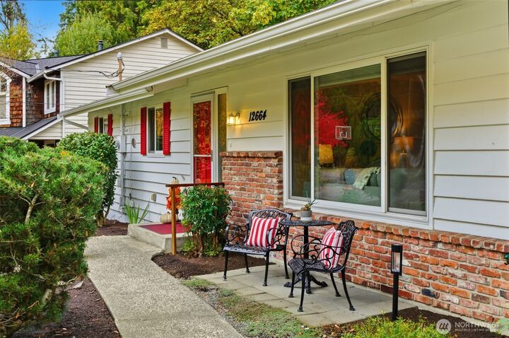 Property Photo: 12664 NE 87th Street WA 98033