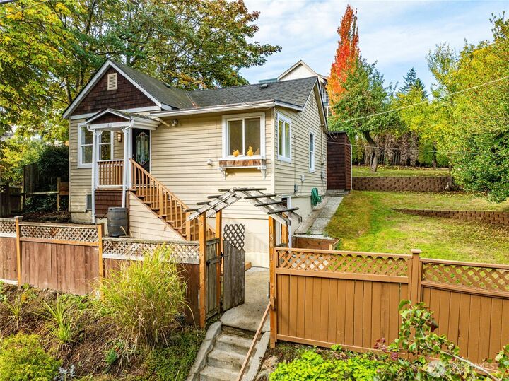 Property Photo: 1801 Martin Luther King Jr. Way WA 98122