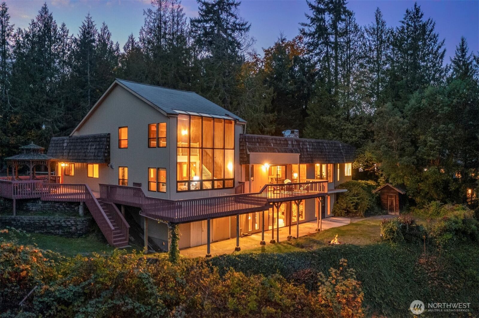 Property Photo: 1083 Puget Drive E WA 98366