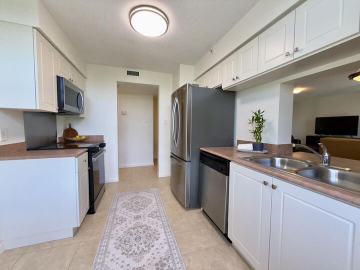Property Photo: 2025 Lavers Circle D411 FL 33444