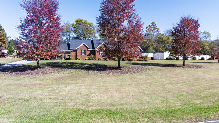 Property Photo: 201 Twin Meadows Drive TN 37321