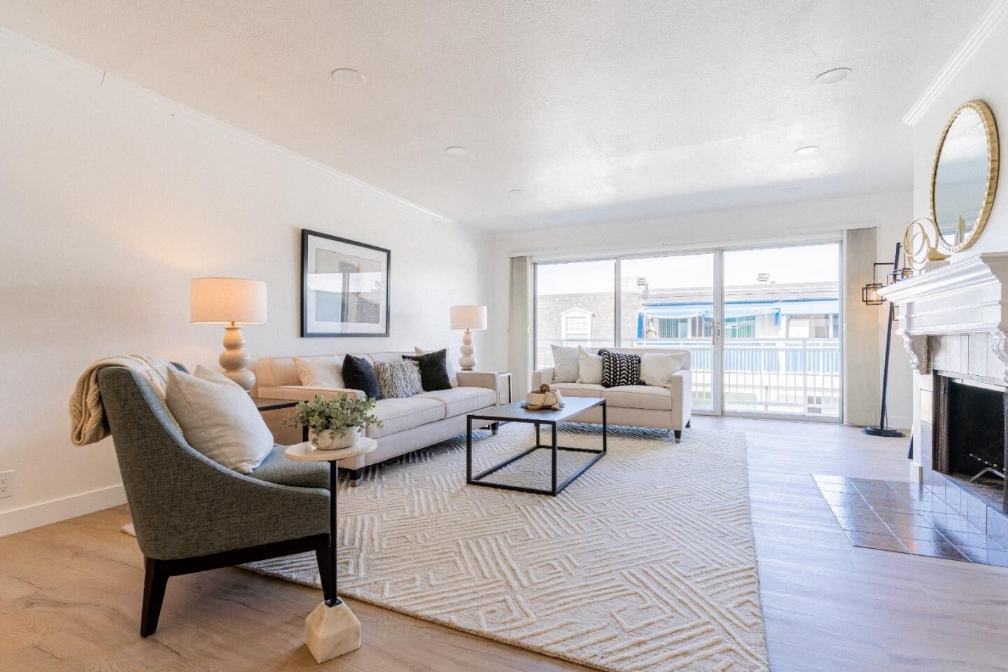 Property Photo: 1945 Mount Vernon Court 14 CA 94040