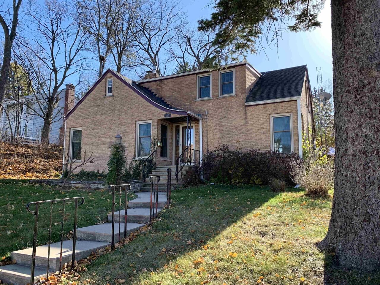 Property Photo:  615 West Mackie Street  WI 53916 