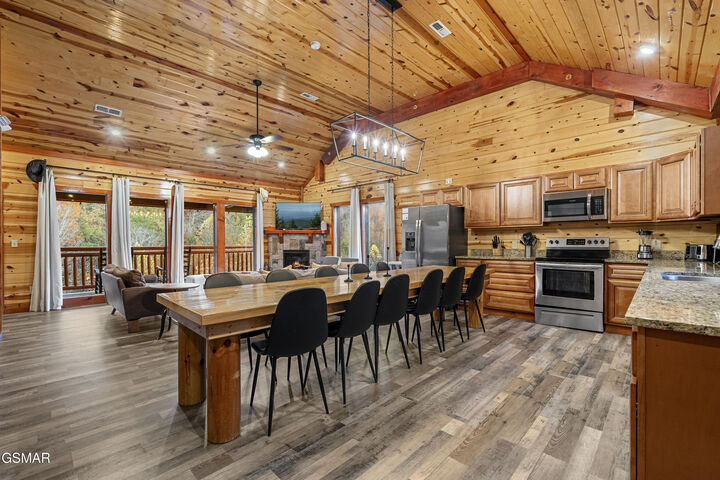 Property Photo: 1628 Barn Door Lane TN 37862