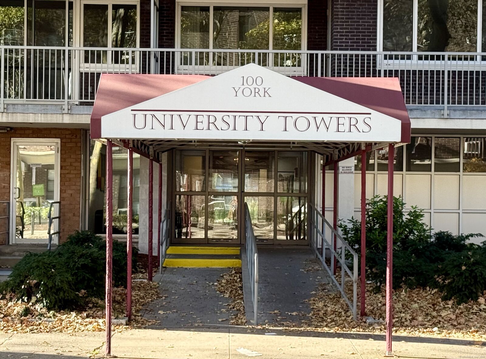 Property Photo: 100 York Street 12 S CT 06511