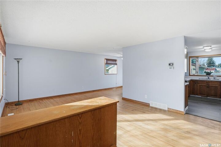 Photo de la propriété:  128 Yarnton Crescent  SK S4R 4A3 