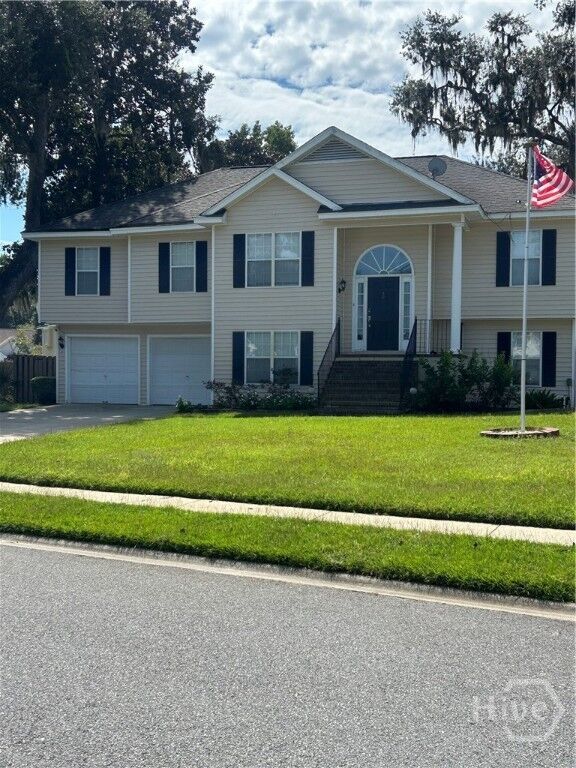 Property Photo: 127 Druid Circle GA 31410