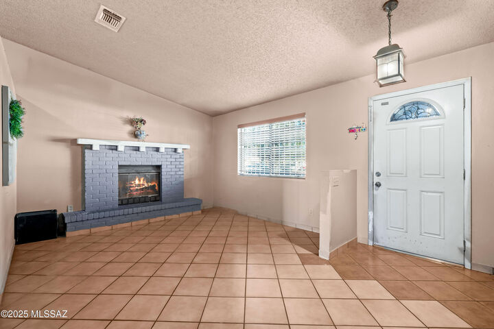 Property Photo: 6050 S Springbrook Drive AZ 85746