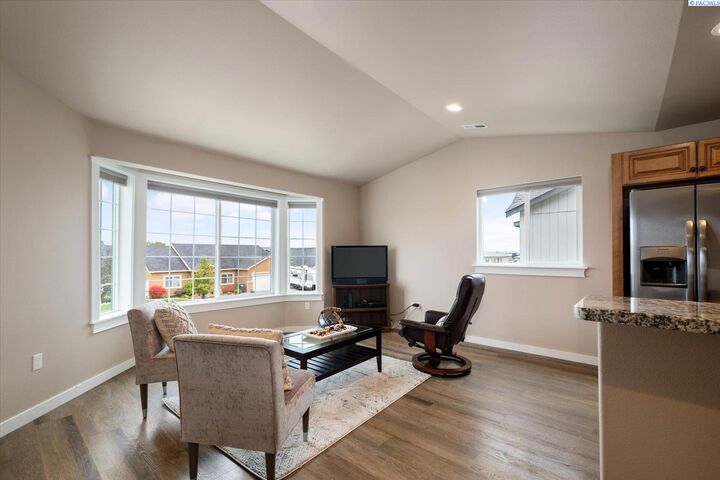 Property Photo: 1809 E Highland St WA 99301