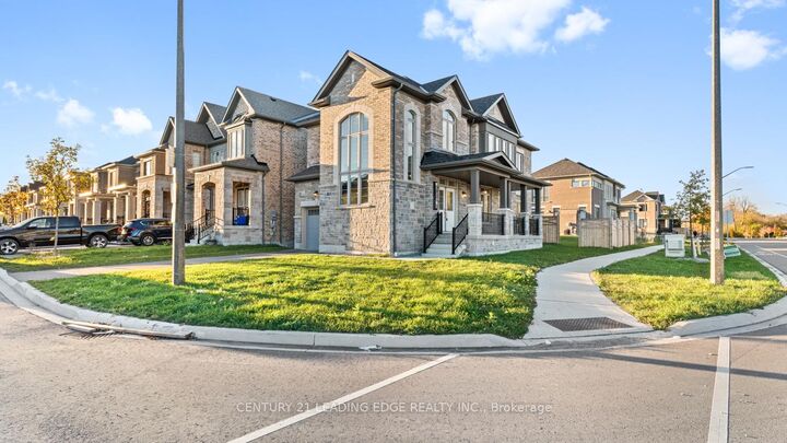 Property Photo:  2 Conarty Crescent  ON L1P 0L4 