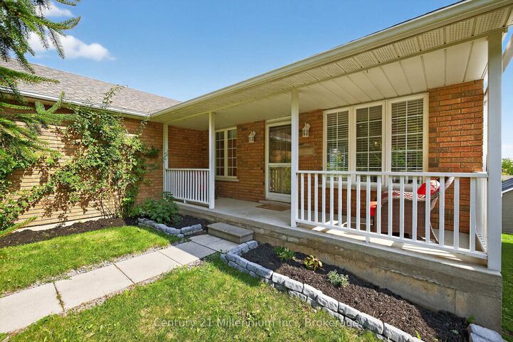 Property Photo:  702 Spillsbury Drive  ON K9K 2K2 