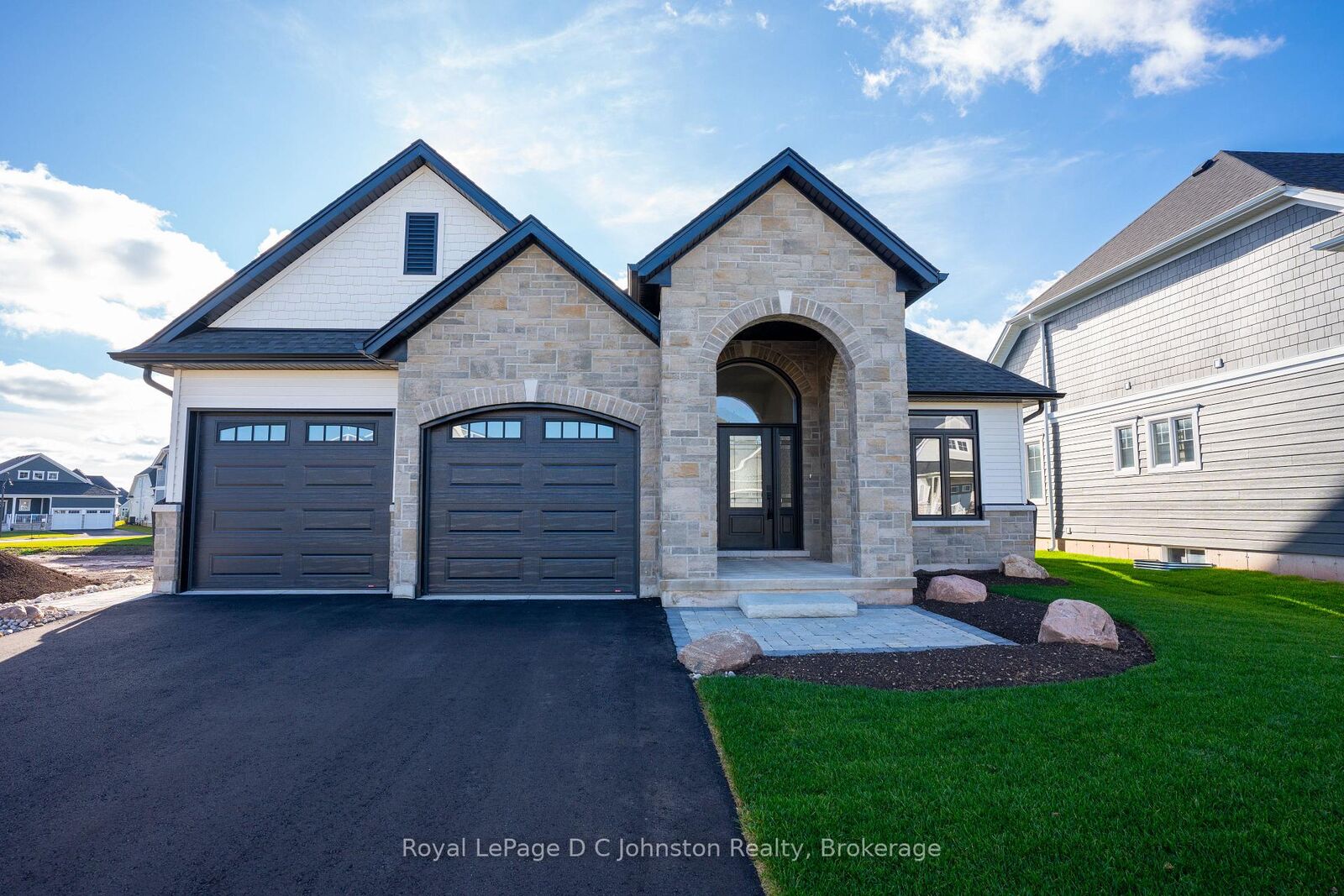 Property Photo: 546 Algonquin Trail ON N0H 1S0