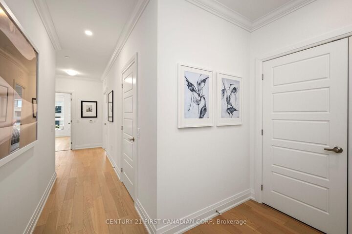 Photo de la propriété: 1975 Fountain Grass Drive 110 ON N6K 4P9