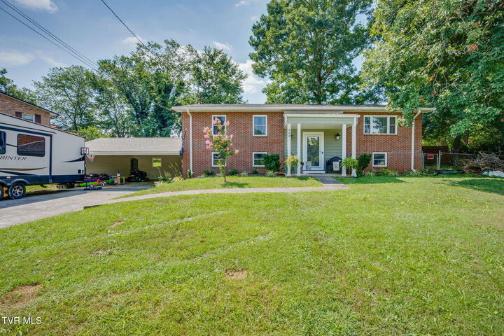 Property Photo:  808 Liberty Drive  TN 37663 