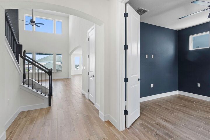 Property Photo:  604 Buena Onda Way  TX 78738 