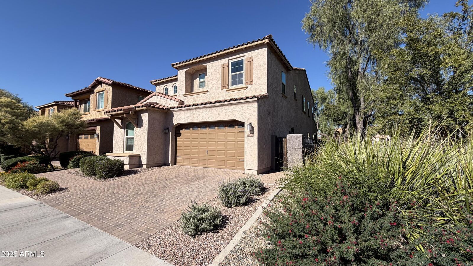 Property Photo: 4536 E Walter Way AZ 85050