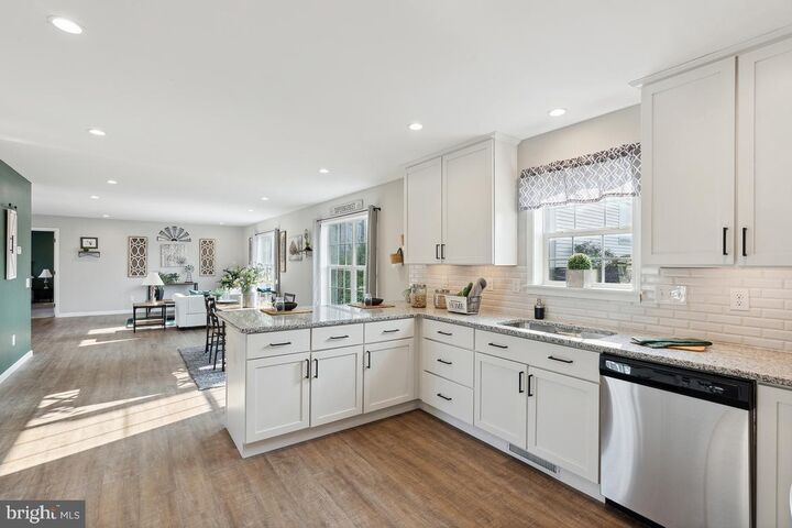 Property Photo:  476 Riverside Avenue  NJ 08618 