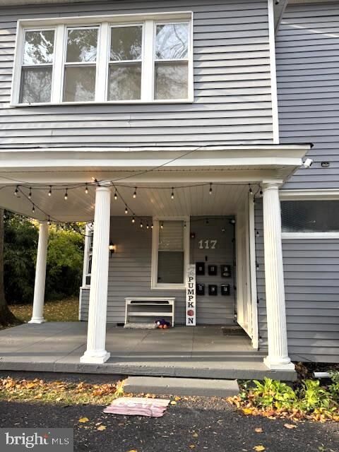 Property Photo:  117 E Walnut Avenue E &Amp F  NJ 08109 