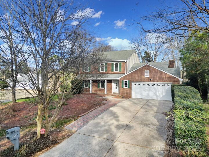 Property Photo:  9901 Tealridge Lane  NC 28277 