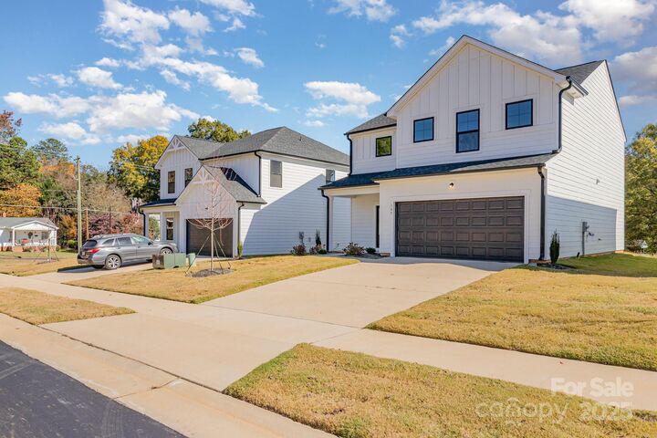 Property Photo: 107 Silverwood Court NC 28115