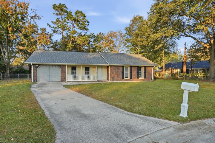 Property Photo:  102 Moccasin Court  SC 29486 