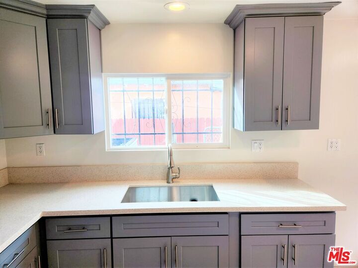 Property Photo:  1241 1/2 E 80th St  CA 90001 