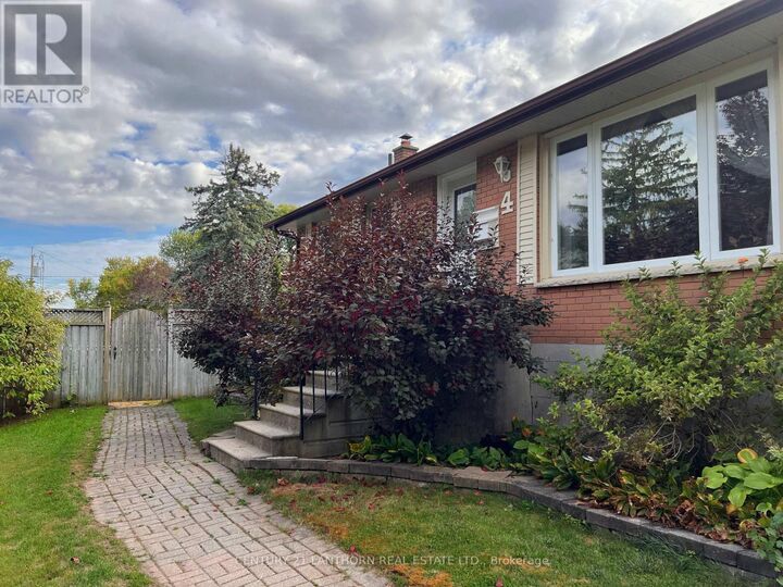 Property Photo: 4 Highview Crescent ON K8P 3G4